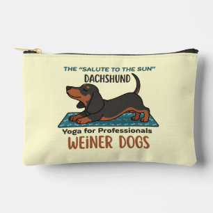 Bolsito Accesorio Pequeño Funny dachshund doing the sun salutation (yoga)