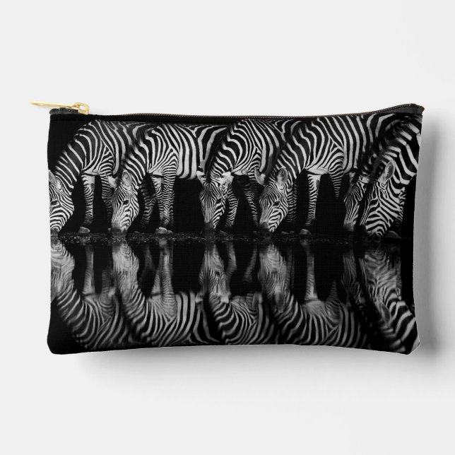 Bolsito Accesorio Pequeño Group of Plains Zebra Drink Together at Night (Anverso)
