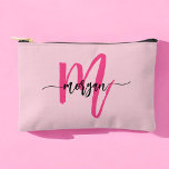 Bolsito Accesorio Pequeño Guión del Chica del nombre del monograma rosa cali<br><div class="desc">Organice sus productos básicos con estilo con nuestra bolsa para accesores de guiones Chica de Monograma Rosado! Con un diseño llamativo de color rosa intenso, esta bolsa se personaliza con su nombre en un elegante tipo de letra para una moda y un toque personalizado. Perfecto para almacenar cosméticos, artículos de...</div>