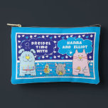 Bolsito Accesorio Pequeño Hanukkah Cat Dog Mouse Bird Play Dreidel<br><div class="desc">Hanukkah Cat, Dog, Mouse y Bird Juegan Dreidel Game, Pouch. Todos los elementos de diseño se pueden editar. Cambie el texto editable utilizando su estilo de fuente, color y tamaño favoritos. Llena tu bolsa con dreidels, y jugando golosinas. ¡¡¡Partida!!! ¡Feliz Hanukkah! Tipo de bolsa: Imprimir Cortar Sew Pouch Accesorio Pequeño...</div>