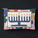 Bolsito Accesorio Pequeño Hanukkah Menorah Dreidels Game<br><div class="desc">Hanukkah Menorah, Dreidel Game Pouch. Todos los elementos de diseño se pueden editar. Cambie el texto editable utilizando su estilo de fuente, color y tamaño favoritos. Llena tu bolsa con dreidels, y jugando golosinas. ¡¡¡Partida!!! ¡Feliz Hanukkah! Tipo de bolsa: Imprimir Cortar Sew Pouch Accesorio Pequeño Nuestras bolsas vienen en dos...</div>