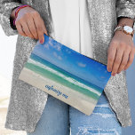Bolsito Accesorio Pequeño Hermosa fotografía de playa vacaciones personaliza<br><div class="desc">Esta fresca bolsa de cosméticos de vacaciones en la playa es perfecta para un recuerdo de la costa de sus vacaciones. Una hermosa fotografía del océano tomada en el destino ideal de vacaciones de Destin, Florida. Las magníficas aguas verdes de Sandestin se adentran en la arena de la orilla del...</div>