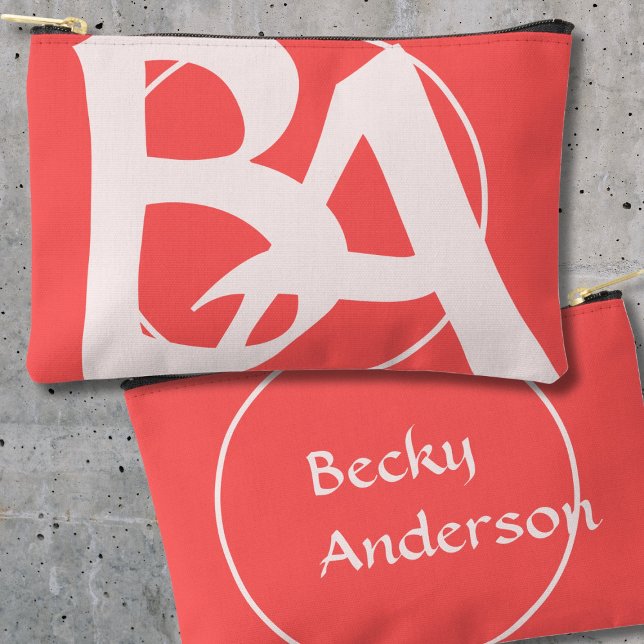 Bolsito Accesorio Pequeño Iniciales sobredimensionadas en rojo y rojo (Subido por el creador)