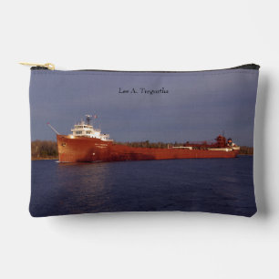 Bolsito Accesorio Pequeño Lee A. Tregurtha zipper bag