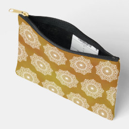 Bolsito Accesorio Pequeño Mandala blanco sobre fondo dorado