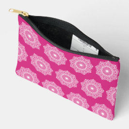 Bolsito Accesorio Pequeño Mándala blanco sobre fondo rosa