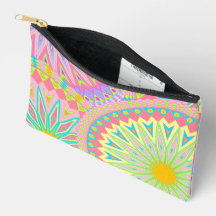 Mandala superpuesto rosa azul amarillo menta púrpu
