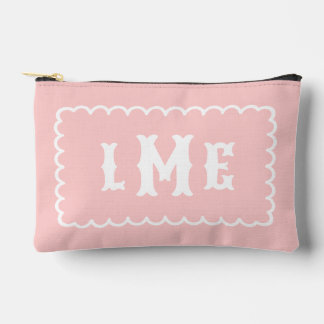 Bolsito Accesorio Pequeño Monograma con borde de conchas rosa y blanco
