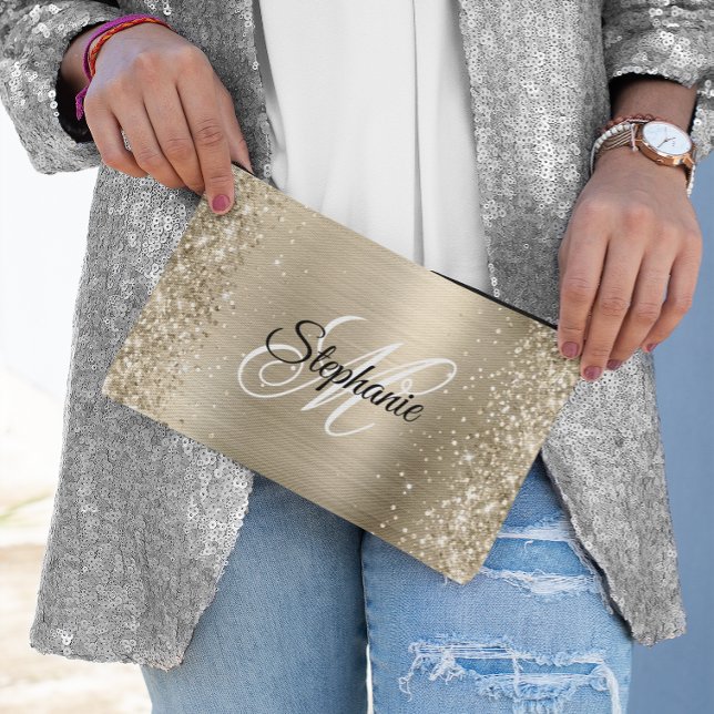 Bolsito Accesorio Pequeño Monograma de Relieve metalizado dorado pálido Purp (Glittery Pale Gold Foil Fancy Monogram Accessory Pouch)