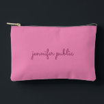 Bolsito Accesorio Pequeño Nombre manuscrito o plantilla de texto color rosa<br><div class="desc">Personalizado Moderno Y Elegante Plantilla Simple Nombre Escrito A Mano O Texto Cargar Accesorios De Impresión De Imágenes / Bolsas Y Carteras / Bolsas Cosméticas Y De Aseo / Bolsa accesoria De Color Sólido Rosa.</div>