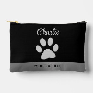 Bolsito Accesorio Pequeño Paw de perro plateado sobre fondo negro