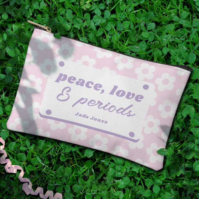 Bolsito Accesorio Pequeño Periodo del patrón floral rosado Giral Pastel (In Situ on a bed of clover)