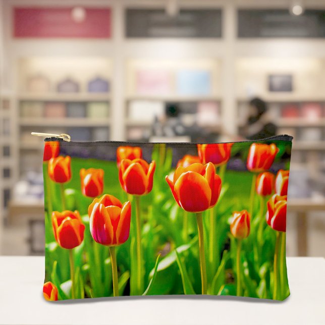 Bolsito Accesorio Pequeño Red Tulips Pouch (Pouch with red tulips)