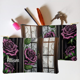 Bolsito Accesorio Pequeño Rosas púrpuras a la ventana - estilo gótico