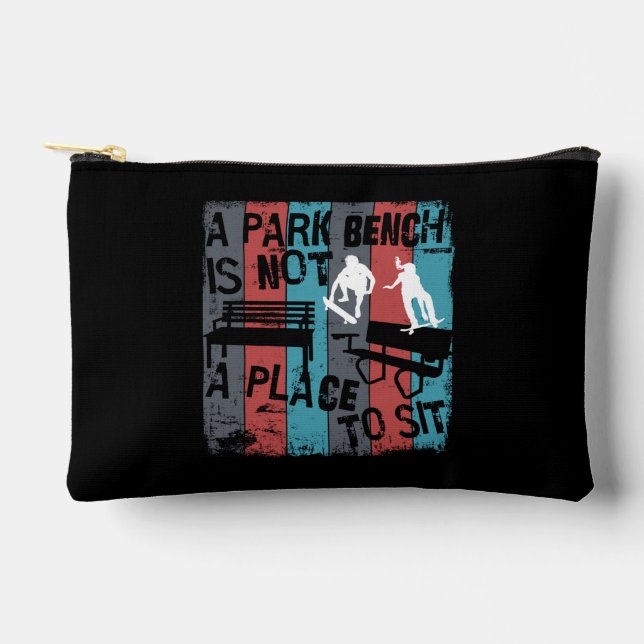 Bolsito Accesorio Pequeño Skateboarding - Skateboarder Funny Park Bench (Anverso)
