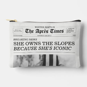 Bolsito Accesorio Pequeño The Après Times Newspaper Ella Posee Las Pistas