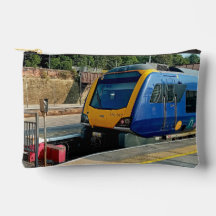 Tren azul y amarillo