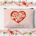 Bolsito Accesorio Pequeño Vintage Babe Bride para ser la tribu de la novia<br><div class="desc">Vintage Babe Bride para ser la bolsa accesoria de la tribu de novias</div>