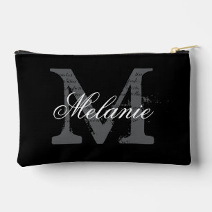 Bolso cosmético negro pequeño con monograma person