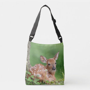 Bolso Cruzado Amanecer Adorable tendido bajo un árbol