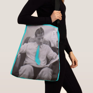 Bolso Cruzado Años 1930 leyendo el periódico