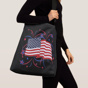 Bolso Cruzado Bandera Americana y Fuegos Artificiales sobre Negr