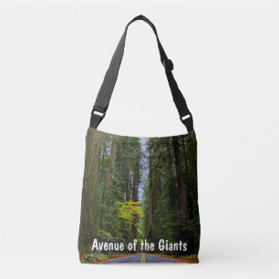 Bolso Cruzado Camino directo por el bosque de secuoya.