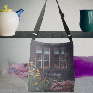 Bolso Cruzado Casa de campo con jardín rústico