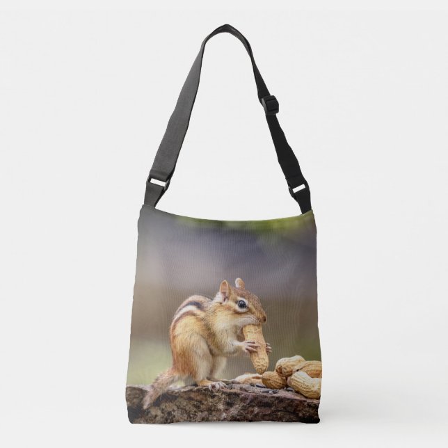 Bolso Cruzado Chipmunk que come un cacahuete (Anverso)