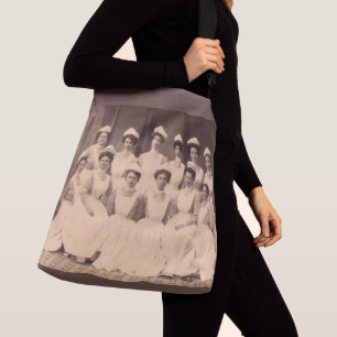 Bolso Cruzado circa los diplomados 1914 de escuela de enfermerí