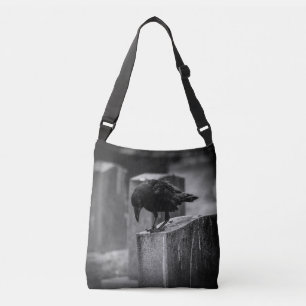 Bolso Cruzado Crow en el cementerio caído