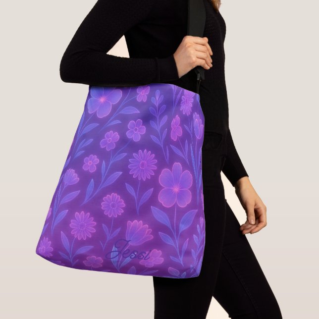 Bolso Cruzado Digital Bloom Future Pattern | Floral Futurista (Detalle)