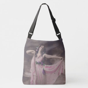 Bolso Cruzado Elegancia vintage en vestimenta floral rosa