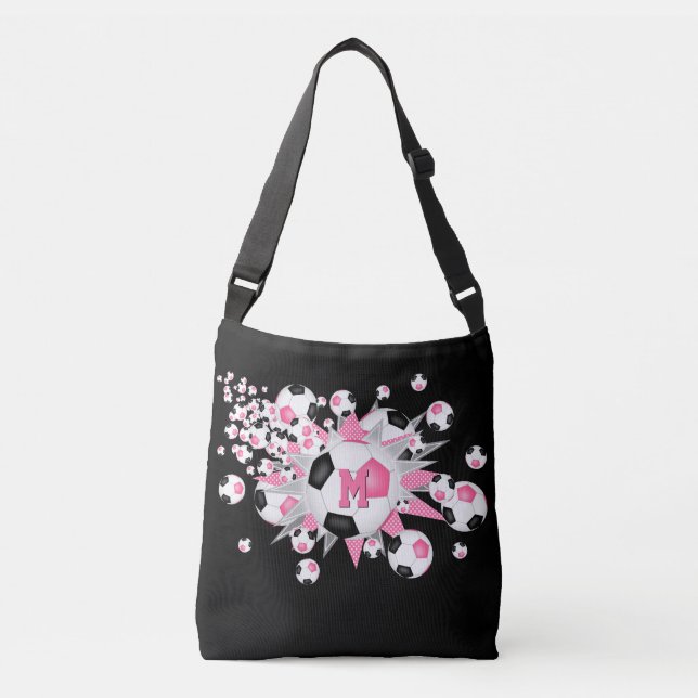 Bolso Cruzado Estrellas de pelotas de fútbol negro rosadas monog (Anverso)