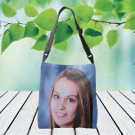 Bolso Cruzado Foto personalizado y nombre doble cara<br><div class="desc">Sube una foto y crea fácilmente tu bolso de foto de doble cara personalizado. Haga clic en PERSONALIZAR ADICIONAL para agregar detalles como texto o algunos gráficos. Puede TRANSFERIR este DISEÑO a otros productos de Zazzle y ajustarlo para que se ajuste a la mayoría de los artículos de Zazzle. Los...</div>