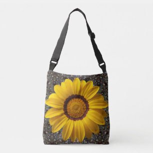 Bolso Cruzado Hermosa flor amarilla sobre fondo abstracto