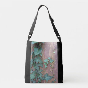 Bolso Cruzado hiedra en árbol
