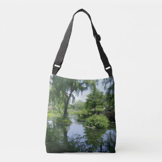 Bolso Cruzado Lugar Tranquilo Dentro de la Ciudad