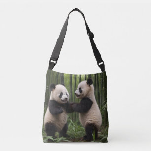 Bolso Cruzado Maravillas Caprichosas: Bebés Pandas Juegan en el