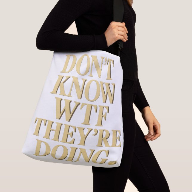 Bolso Cruzado Mob Wife Energy: “Don’t Know WTF” Design (Detalle)