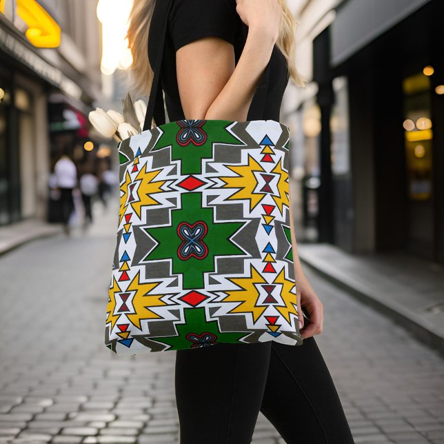 Bolso Cruzado Moda de la Moda del patrón de arte tradicional afr (Traditional African Art Pattern City Chic Fashion Crossbody Bag Shopping Closeup)
