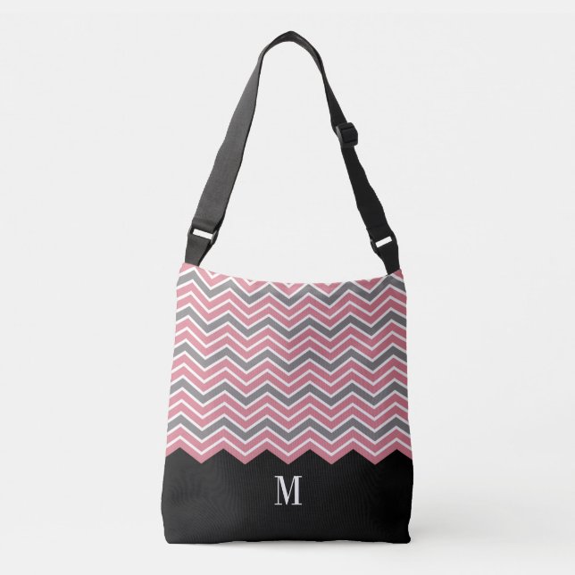 Bolso Cruzado Monograma de Chevron Gris Rosa (Anverso)