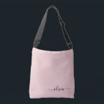 Bolso Cruzado Rubor Dusty Pink Girly Script Monograma Nombre mod<br><div class="desc">Aniversario del Rubor Dusty Pink,  ducha de bebé o despedida de soltera para alguien que ama el lujo glam y los estilos de moda.</div>