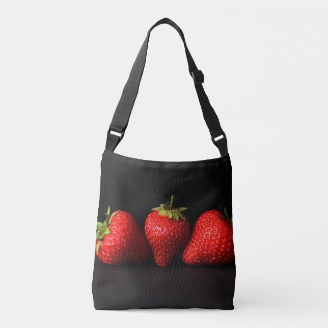 Bolso Cruzado Tres fresas sobre el cbcnm negro (Anverso)