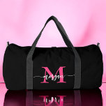 Bolso De Deporte Grande Caliente rosa Negro Nombre de Monograma Chica Scri<br><div class="desc">Eleva tu juego con nuestra Bolsa Deportiva de Chica de Monograma Caliente Rosado! Con un vibrante diseño rosado caliente, esta bolsa de papel se personaliza con tu nombre en un elegante tipo de letra para un toque personalizado. Ideal para deportes, sesiones de gimnasia o viajes, ofrece un amplio espacio y...</div>
