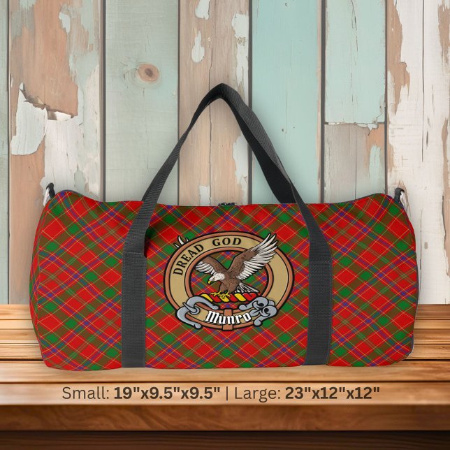 Bolso De Deporte Grande Clan Munro Crest over Tartan (Subido por el creador)