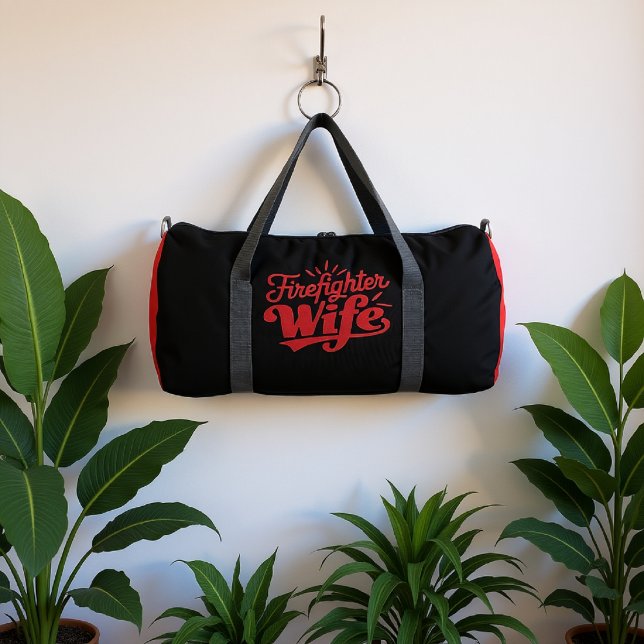 Bolso De Deporte Grande Esposa de Bombero Texto Rojo  (Subido por el creador)