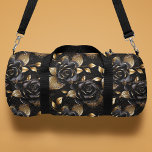 Bolso De Deporte Grande Monograma Patrón floral Rosa negro de lujo<br><div class="desc">Monograma Rosa de oro negro de lujo patrón floral Duffle Bag Gym Bag cuenta con un moderno y lujoso patrón rosa negro y dorado. Añada su monograma,  nombre o texto personalizado para un regalo fabuloso para su familia y amigos. Creado por Evco Studio www.zazzle.com/store/evcostudio</div>