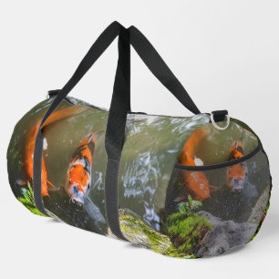 Bolso De Deporte Grande Pescado de Koi en un estanque