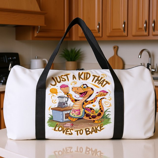Bolso De Deporte Grande Whimsical Tee With Cake-Baking Snake (Subido por el creador)